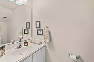 31 Endor Forest Pl, The Woodlands, TX 77382 - Photo 8
