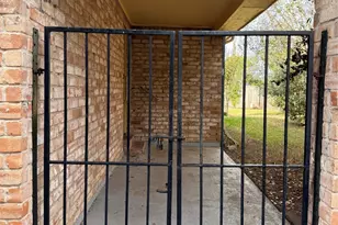 12734 Ashford Chase Dr, Houston, TX 77082 - Photo 2