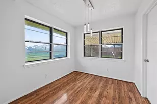 8401 Hanfro Ln, Houston, TX 77088 - Photo 14