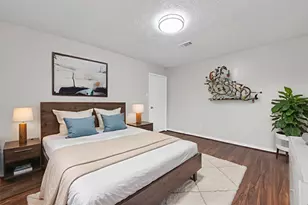 8401 Hanfro Ln, Houston, TX 77088 - Photo 32