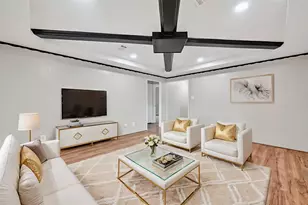 8401 Hanfro Ln, Houston, TX 77088 - Photo 8