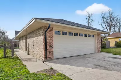 8401 Hanfro Lane, Houston, TX 77088 - Photo 46