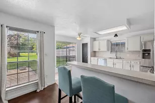 9830 Ellen St, Baytown, TX 77521 - Photo 4