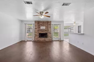9830 Ellen St, Baytown, TX 77521 - Photo 32