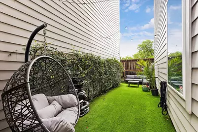 1310 Hussion Street, Houston, TX 77003 - Photo 2