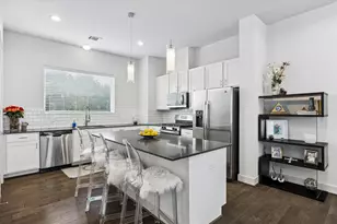 1310 Hussion St, Houston, TX 77003 - Photo 8