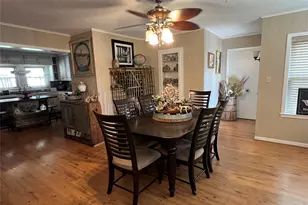 236 W Glenn St, Bellville, TX 77418 - Photo 4