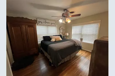 236 W Glenn Street, Bellville, TX 77418 - Photo 8