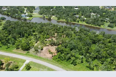 32126 Bayou Bend, Richwood, TX 77515 - Photo 6