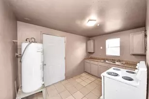 6821 Haight St, Houston, TX 77028 - Photo 14
