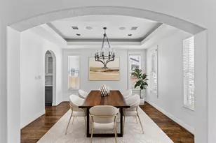 1408 W 23rd St, Houston, TX 77008 - Photo 2