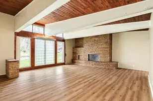 159 Oak Dr, Lake Jackson, TX 77566 - Photo 6