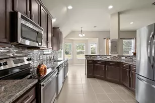 9103 Red Stag Ln, Conroe, TX 77303 - Photo 2