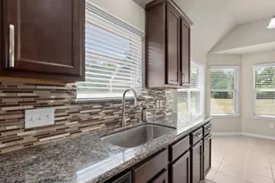 9103 Red Stag Ln, Conroe, TX 77303 - Photo 10