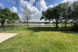 19526 Hancock Oak St, Cypress, TX 77429 - Photo 2