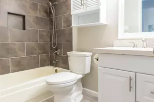 3900 Woodchase Dr, Houston, TX 77042 - Photo 20