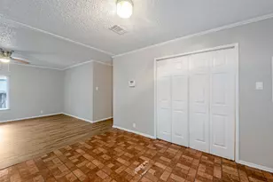 11734 Greenglen Dr, Houston, TX 77044 - Photo 8