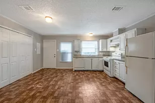 11734 Greenglen Dr, Houston, TX 77044 - Photo 6