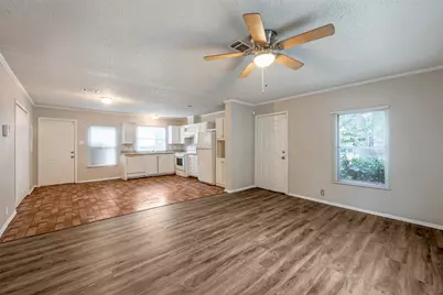 11734 Greenglen Drive, Houston, TX 77044 - Photo 4