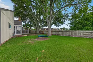 2946 Creekway Cir, Missouri City, TX 77459 - Photo 10