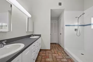 2946 Creekway Cir, Missouri City, TX 77459 - Photo 32