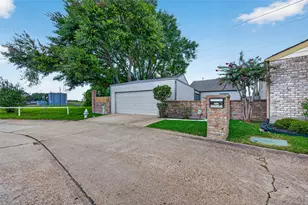 2946 Creekway Cir, Missouri City, TX 77459 - Photo 1