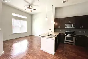 2525 McCue St Rd, Houston, TX 77056 - Photo 2
