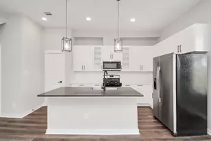 8419 Berry Brush Ln, Houston, TX 77022 - Photo 4
