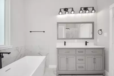 8419 Berry Brush Lane, Houston, TX 77022 - Photo 12