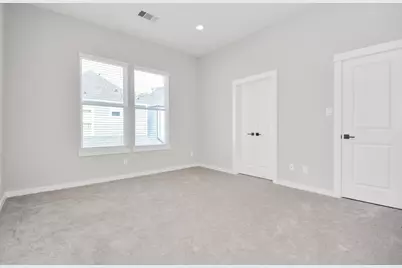 8419 Berry Brush Lane, Houston, TX 77022 - Photo 8