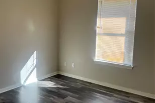 4221 Clover St, Houston, TX 77051 - Photo 4