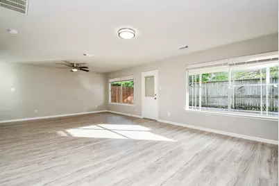 11659 Evesborough Drive, Houston, TX 77099 - Photo 4