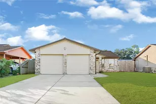 1803 Flamingo Dr, League City, TX 77573 - Photo 1