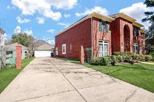 12236 S Shadow Cove Dr, Houston, TX 77082 - Photo 46