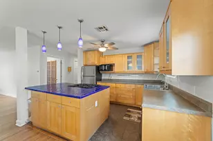 2209 Portsmouth St, Houston, TX 77098 - Photo 10