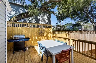 2822 Bernardo De Galvez Ave, Galveston, TX 77550 - Photo 10