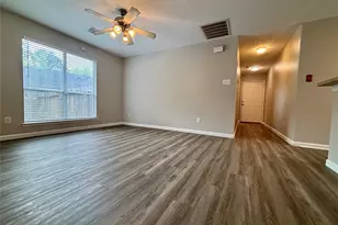 8816 E Buffalo Cir, Willis, TX 77378 - Photo 10