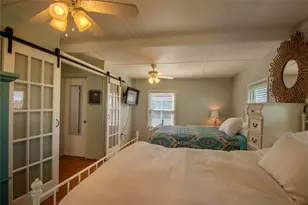 4123 Liberty Dr, Galveston, TX 77554 - Photo 14
