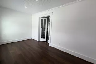 1968 W McKinney St, Houston, TX 77019 - Photo 6