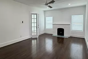 1968 W McKinney St, Houston, TX 77019 - Photo 10