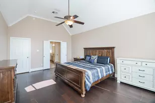 5835 Stratford Gardens Dr, Sugar Land, TX 77479 - Photo 14