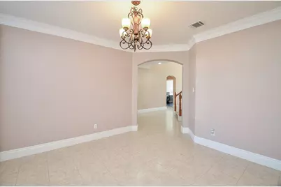 5835 Stratford Gardens Drive, Sugar Land, TX 77479 - Photo 4