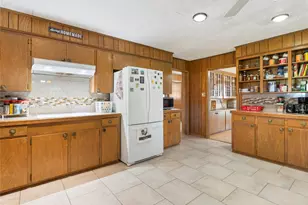 1201 Fm 1862, Blessing, TX 77419 - Photo 8
