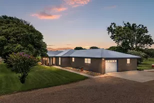 1201 Fm 1862, Blessing, TX 77419 - Photo 2