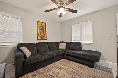 5022 Castlecreek Lane, Houston, TX 77053 - Photo 8