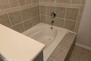 11711 Memorial Dr, Houston, TX 77024 - Photo 8