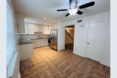 5538 Holly Street #311, Houston, TX 77081 - Photo 6