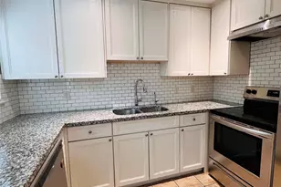 5538 Holly St, Houston, TX 77081 - Photo 8