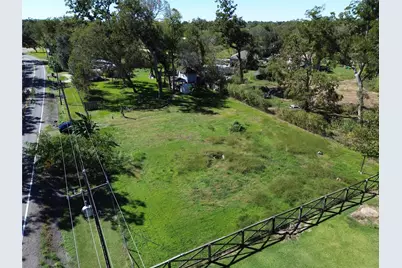 172 N County Road 30, Angleton, TX 77515 - Photo 1