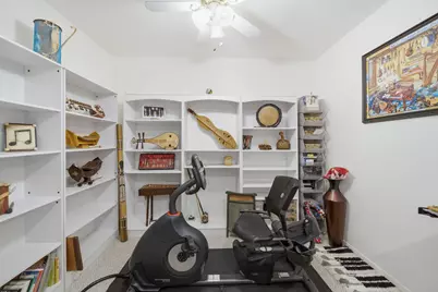 74 E Lakeridge Drive, The Woodlands, TX 77381 - Photo 18